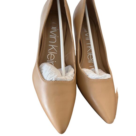 Calvin Klein Women's Beige Pointed Toe Pumps Size 7M Mid Heel Elegant - Picture 7 of 11